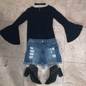 Bell sleeve top